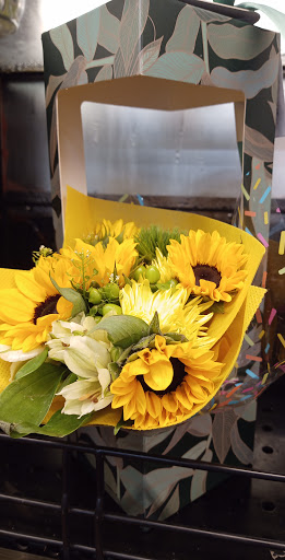 Grocery Store «H-E-B Grocery», reviews and photos, 209 N Texas Ave, Mercedes, TX 78570, USA