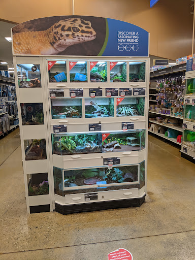 Pet Supply Store «PetSmart», reviews and photos, 162 S Gary Ave, Bloomingdale, IL 60108, USA