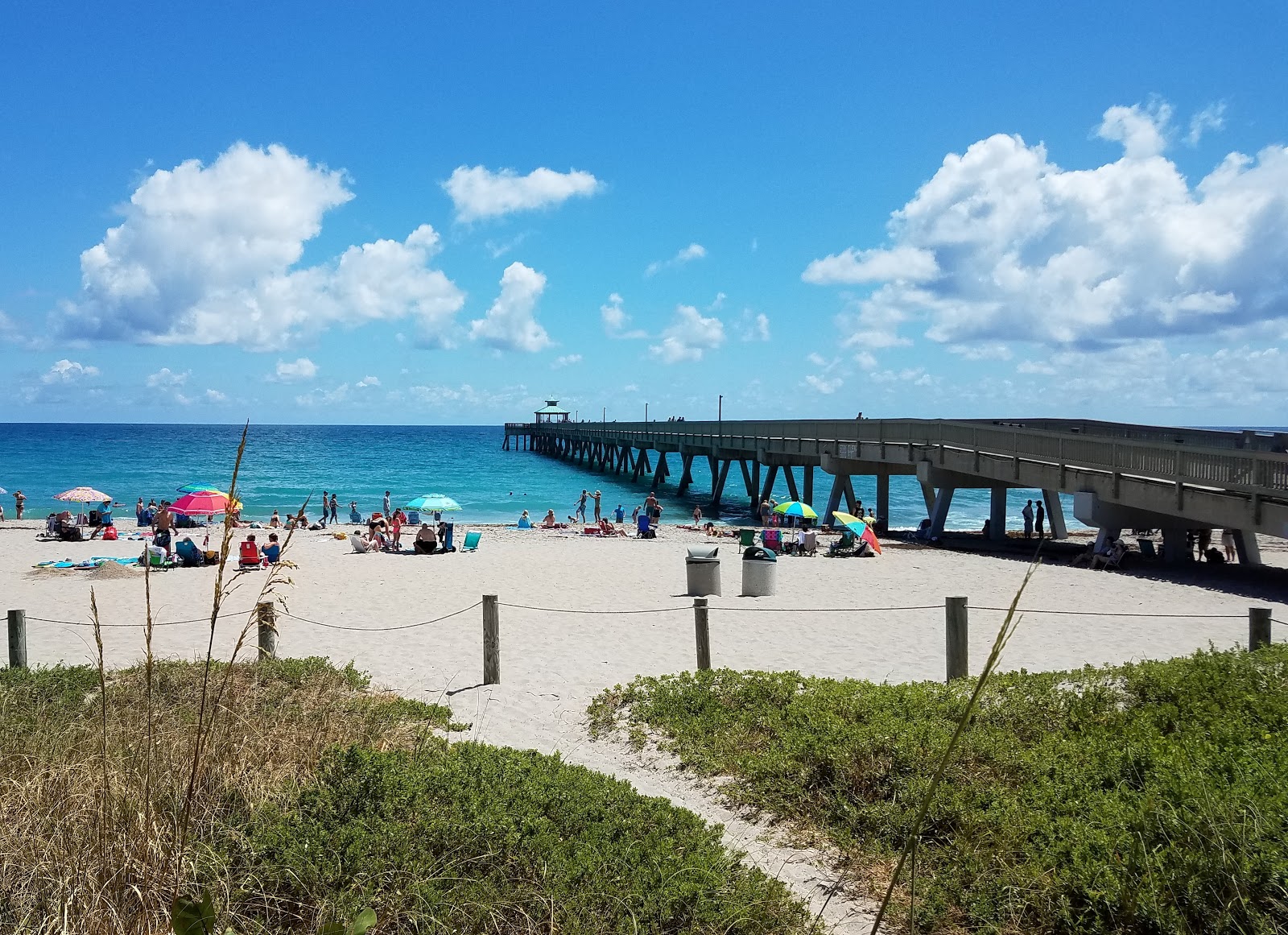 Foto af Deerfield beach med høj niveau af renlighed