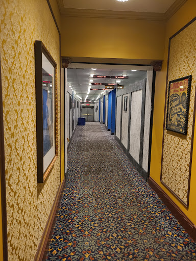 Movie Theater «Lindo Theatre: Classic Cinemas», reviews and photos, 115 S Chicago Ave, Freeport, IL 61032, USA