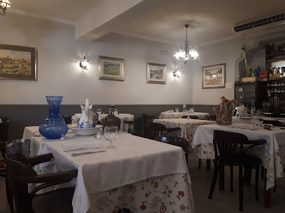 Restaurant Quatre Taules - Muralla de Sta. Tecla, 39, 43400 Montblanc, Tarragona, Spain