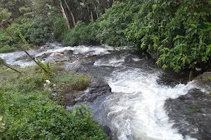 Irappan Paara water falls image