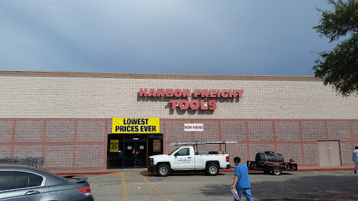 Hardware Store «Harbor Freight Tools», reviews and photos, 2500 W Parmer Ln B, Austin, TX 78727, USA