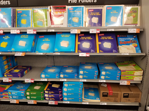 Office Supply Store «Staples», reviews and photos, 4940 O St, Lincoln, NE 68510, USA