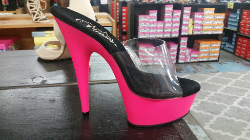 Shoe Store «Footsies Shoe Warehouse», reviews and photos, 1077 Baker St, Costa Mesa, CA 92626, USA