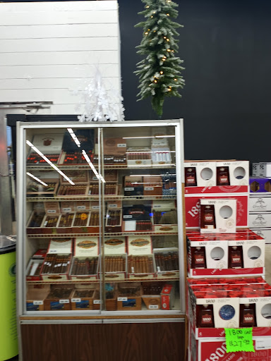 Liquor Store «Holiday Depot Liquor», reviews and photos, 6520 Randol Mill Rd, Fort Worth, TX 76112, USA