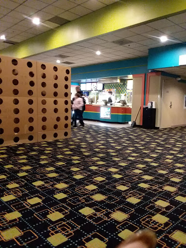 Shopping Mall «North Riverside Park Mall», reviews and photos, 7501 W Cermak Rd, N Riverside, IL 60546, USA