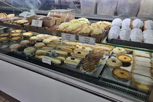 Mellors Bakery image