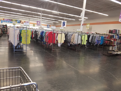 Thrift Store «Lindsay & Warner Goodwill Retail Store & Donation Center», reviews and photos, 874 E Warner Rd, Gilbert, AZ 85296, USA