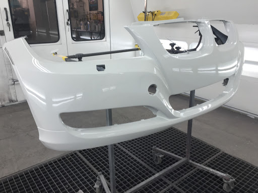 Auto Body Shop «Prestige Auto Collision», reviews and photos, 3122 Roanoke Rd, Kansas City, MO 64111, USA