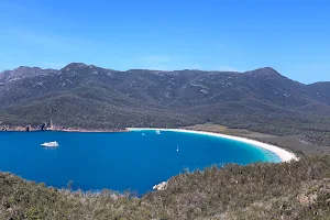 Wineglass Bay Lookout image