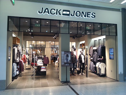 JACK & JONES