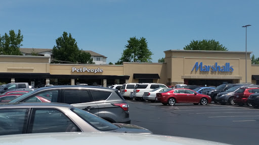 Pet Supply Store «PetPeople», reviews and photos, 1300 E 86th St, Indianapolis, IN 46240, USA