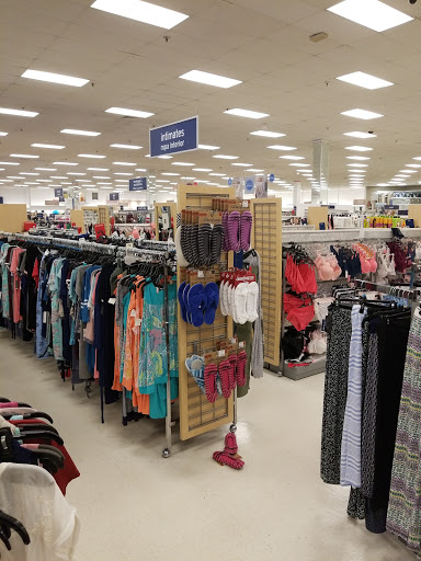 Department Store «Marshalls & HomeGoods», reviews and photos, 20515 Biscayne Blvd, Aventura, FL 33180, USA