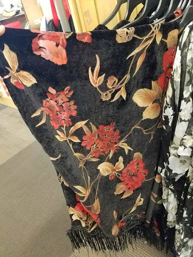 Shoe Store «DSW Designer Shoe Warehouse», reviews and photos, 782 Bethlehem Pike a, North Wales, PA 19454, USA