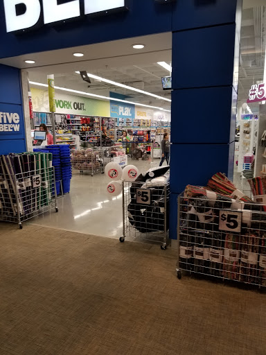 Shopping Mall «Merle Hay Mall», reviews and photos, 3800 Merle Hay Rd, Des Moines, IA 50310, USA