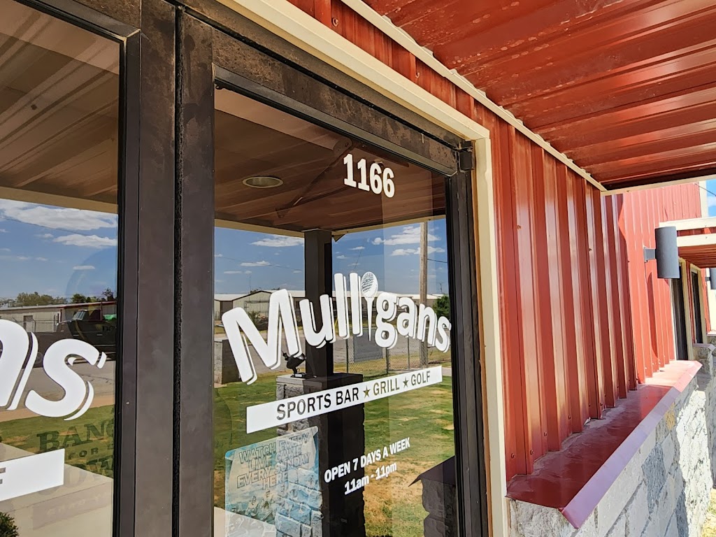 Mulligans Sports Bar , Grill and Golf 79602