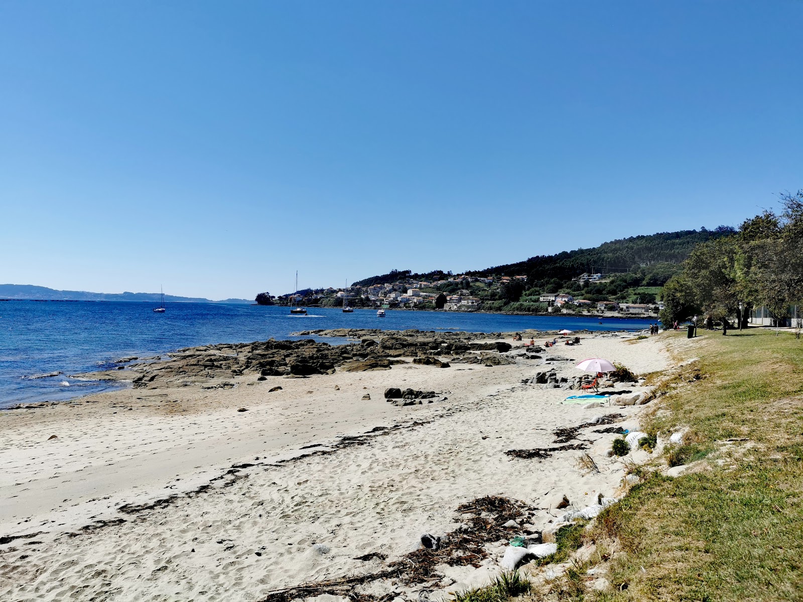 Fotografija Praia Samieira z prostorna obala