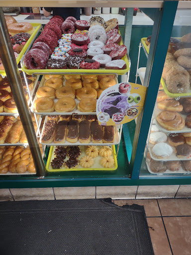 Donut Shop «Donuts and Yogurt», reviews and photos, 1984 W 11th St, Tracy, CA 95376, USA