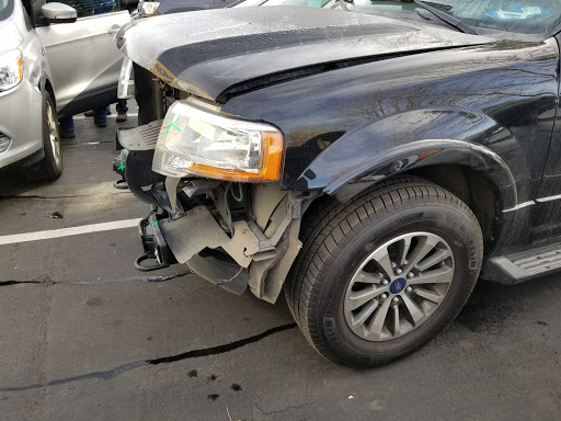 Auto Body Shop «Maaco Collision Repair & Auto Painting», reviews and photos, 8085 Blakeland Dr, Littleton, CO 80125, USA