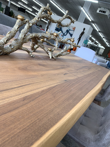 Furniture Store «Leathers Home Furnishings», reviews and photos, 1520 11th Ave NW, Issaquah, WA 98027, USA