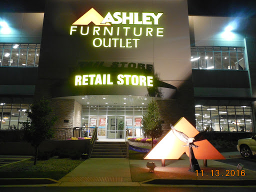 Furniture Store «Ashley HomeStore», reviews and photos, 1045 Crossroads Pkwy, Romeoville, IL 60446, USA