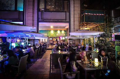 Hooley,s Irish Pub and Restaurant - Tianhe District, Guangzhou, China, 510623