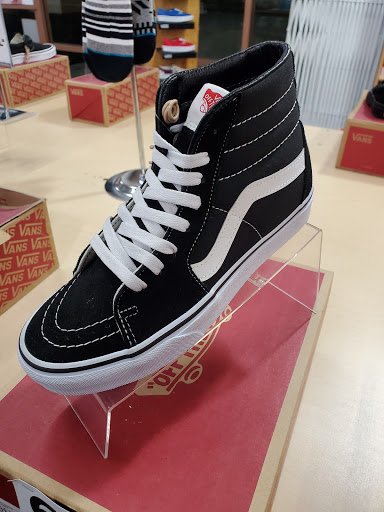 Shoe Store «Shoe City», reviews and photos, 1326 S Beach Blvd A, La Habra, CA 90631, USA