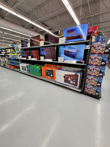Discount Store «Walmart», reviews and photos, 44575 Mound Rd, Sterling Heights, MI 48314, USA
