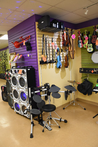 Pawn Shop «Money & More», reviews and photos, 1025 S Riverside Dr, Iowa City, IA 52246, USA