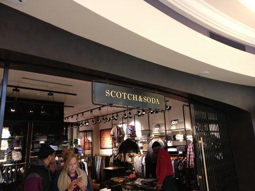 Shopping Mall «Pioneer Place», reviews and photos, 700 SW 5th Ave, Portland, OR 97204, USA