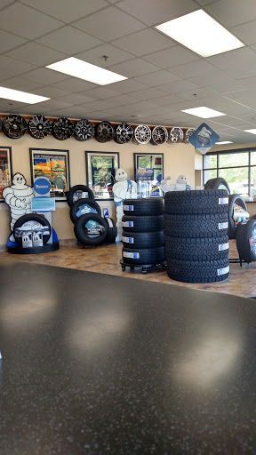 Tire Shop «Suburban Tire Auto Repair Center», reviews and photos, 755 North Ave, Glendale Heights, IL 60139, USA