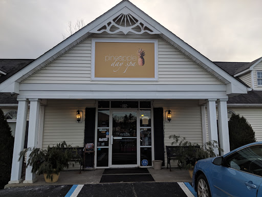 Beauty Salon «Pineapple Day Spa», reviews and photos, 35 Boniface Dr, Pine Bush, NY 12566, USA