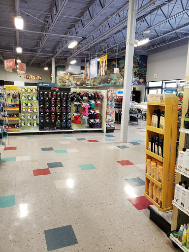 Pet Supply Store «Petco Animal Supplies», reviews and photos, 1885 S Randall Rd, Geneva, IL 60134, USA