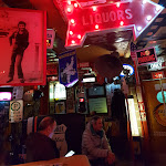 Photo n°17 de l'avis de Michele.e fait le 16/03/2019 à 21:20 sur le  Cadillac Ranch à Pesche