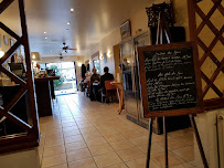 Atmosphère du Restaurant français Le Petit Saint Trop à Briare - n°7