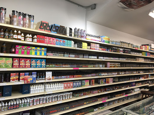 Tobacco Shop «Danbury Smoke Shop», reviews and photos, 128 Federal Rd, Danbury, CT 06811, USA