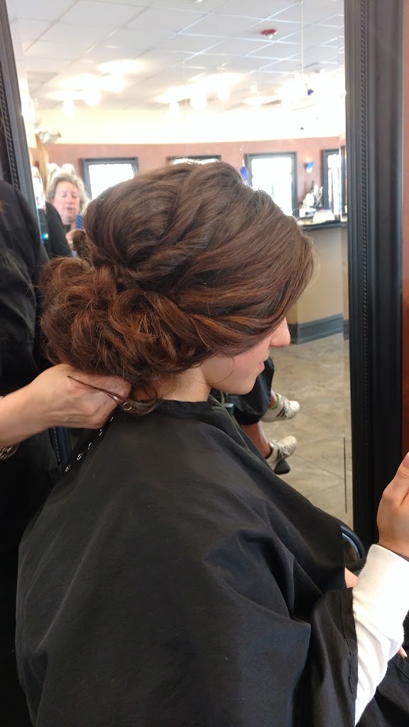 On the Edge Salon & Spa 60542