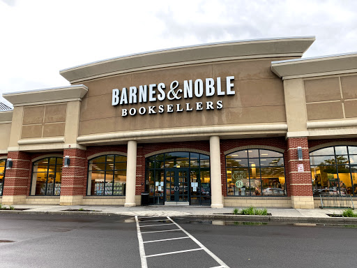 Barnes & Noble, 614 S Meadow St, Ithaca, NY 14850, USA, 