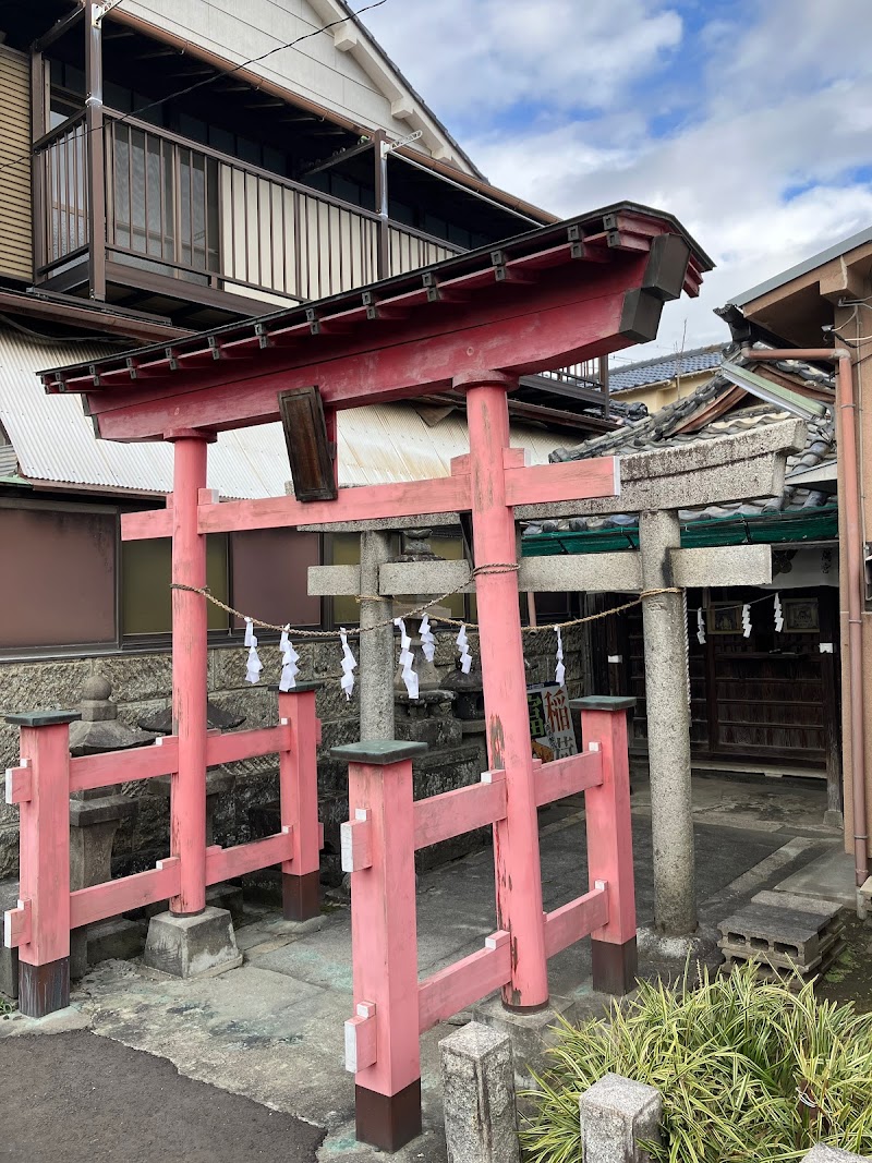 栄富稲荷神社