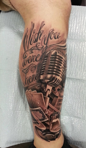 Tattoo Shop «Sarenity Tattoo & Piercing in Birchwood Mall», reviews and photos, 4350 24th Ave, Fort Gratiot Twp, MI 48059, USA