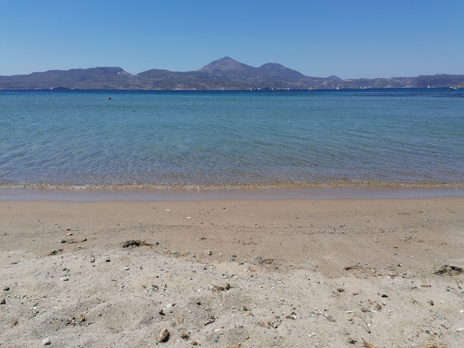 Foto van Papikinou beach met blauw puur water oppervlakte