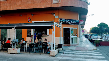 Cafe Bar La Mitjana - Carrer de Roís de Corella, 15, 46780 Oliva, Valencia, Spain