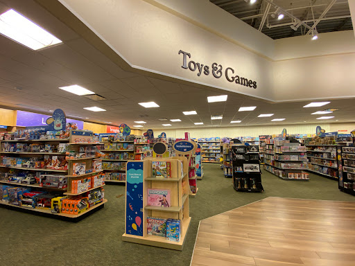 Book Store «Barnes & Noble Booksellers Fredericksburg/ Central Park», reviews and photos, 1220 Carl D. Silver Parkway, Fredericksburg, VA 22401, USA