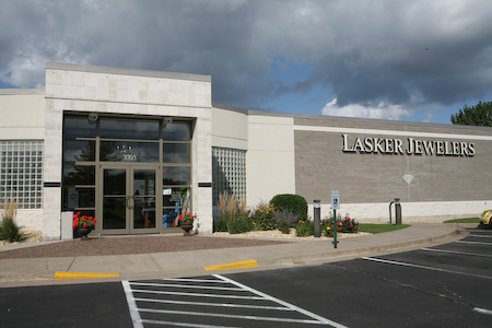 Jewelry Store «Lasker Jewelers Eau Claire, WI», reviews and photos, 3705 S Oakwood Mall Dr, Eau Claire, WI 54701, USA