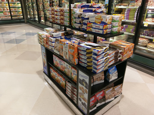 Grocery Store «Harris Teeter», reviews and photos, 3501 Oleander Dr, Wilmington, NC 28403, USA