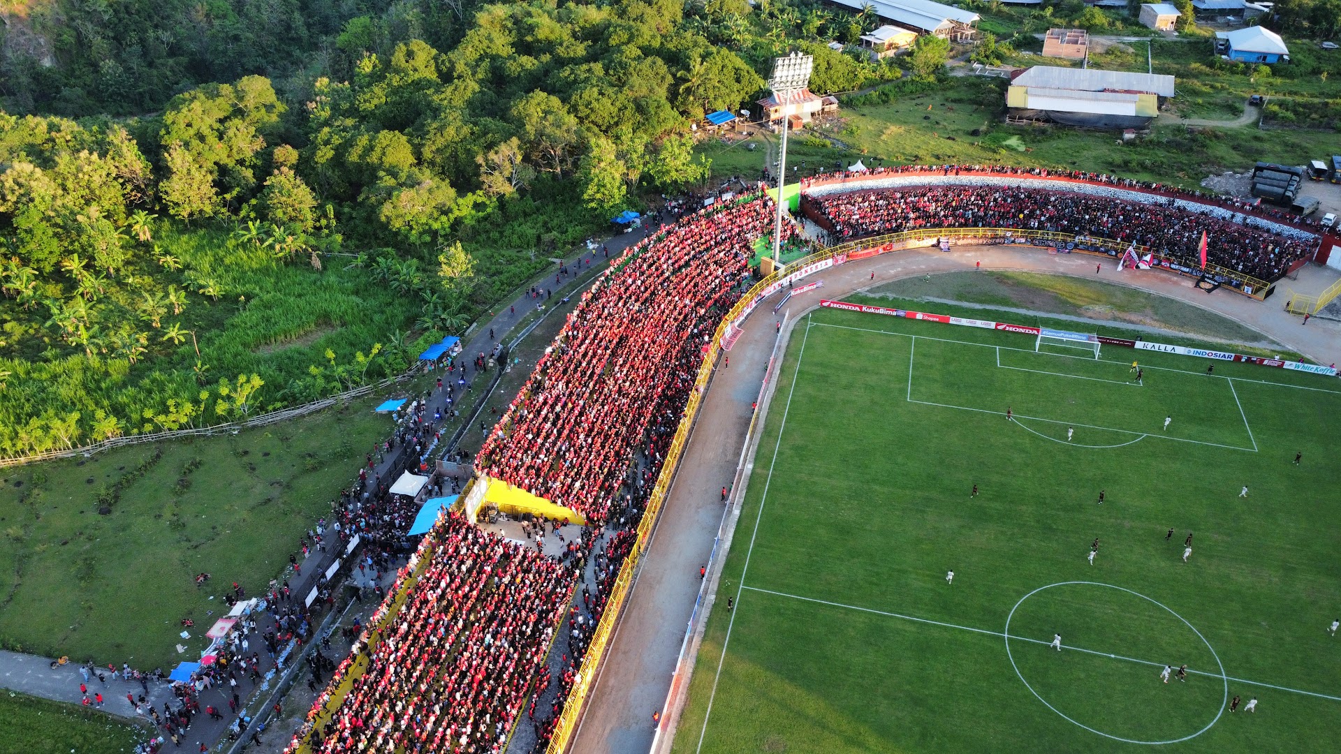 Gambar Stadion Gelora B. J. Habibie (gbh)