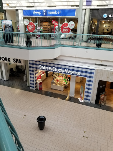 Shopping Mall «York Galleria Mall», reviews and photos, 2899 Whiteford Rd, York, PA 17402, USA