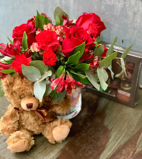 Florist «Petals & Vines», reviews and photos, 410 Main St E, Monmouth, OR 97361, USA