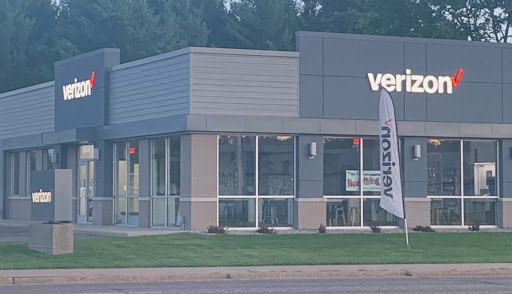 TEAM Wireless - Verizon Wireless Authorized Retailer, 508 W Pine St, Eagle River, WI 54521, USA, 
